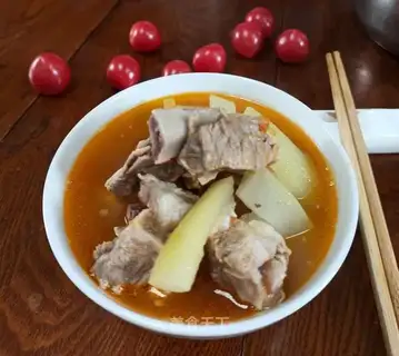 ♪ Little rows of red cranberry soup ♪