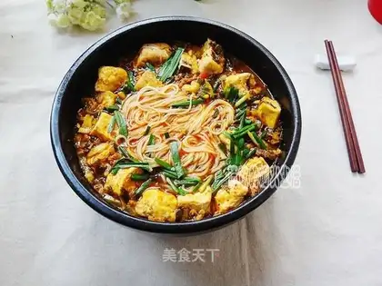 Stinky tofu rice line