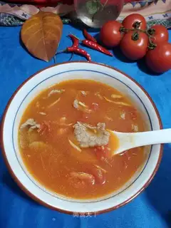 Tomato beef soup