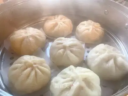 Five-coloured buns