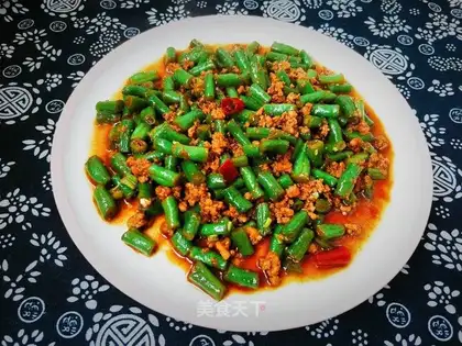Meat sauce, bean horns