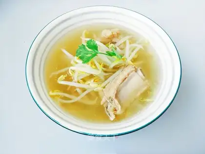 Bean sprouts