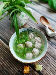 Smelt meatball soup