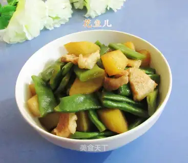 Five bouquets of potatoes and soybeans