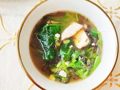 Spinach tofu pickle soup