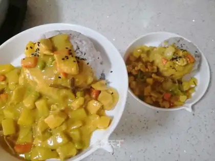 Curry chickens and rice