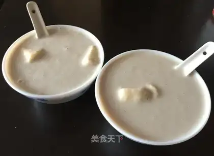 Banana apple yogurt shake