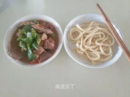 Xinjiang cross the oil noodles