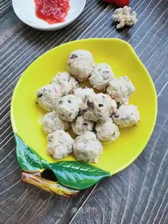 A tofu chicken meatball