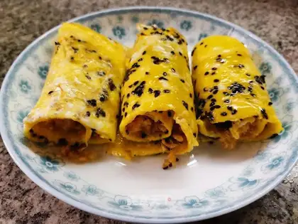 Seaweed pine omelet