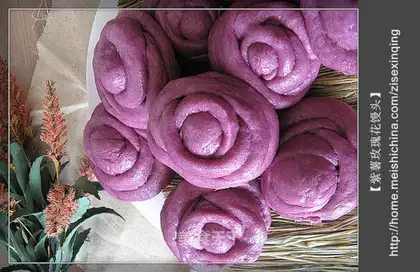 Purple sweet potato and rose steamed buns