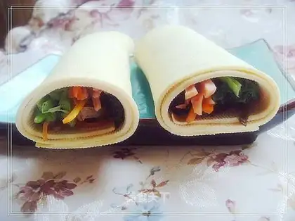 Colorful silk rotten skin roll