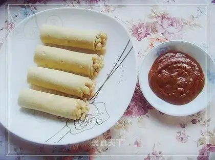 Golden mushroom roll with bean skin