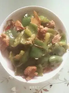 stir-fried beef with vegetable pepper