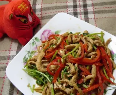 stir-fried shredded pork with red pepper