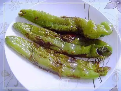 braised chili peppers in oil