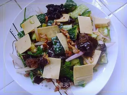 Shredded pork mixed with mixed vegetables
