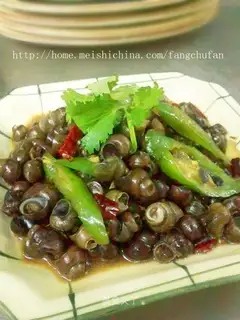 stir-fried field snails