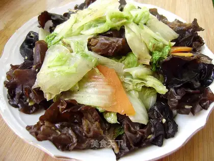 stir-fried cabbage with fungus