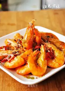 Spicy crispy shrimp with salt
