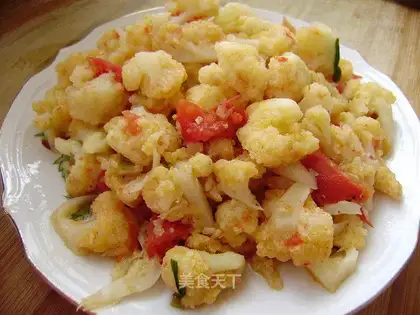 stir-fried cauliflower with tomatoes