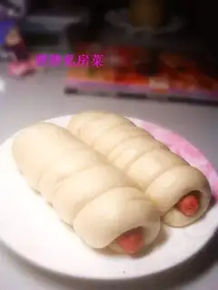 Fresh milk sausage roll