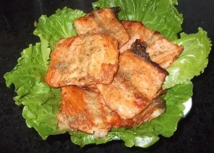 Pan-fried salmon bones