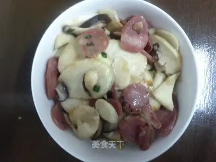 stir-fried bamboo shoots with sausage