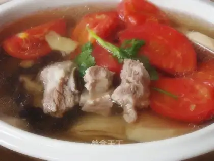 Stewed pork ribs with chicken leg mushroom