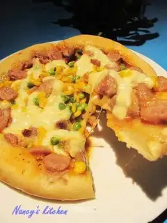 Honey-roasted pork pizza