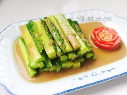 Cucumber strips with sesame paste