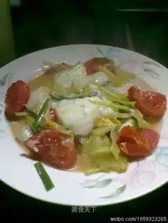 Tomato, pickled cabbage, tofu fish