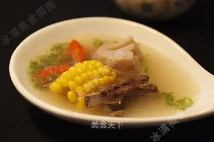 Lotus root and pork ribs soup