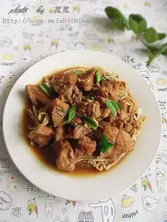 Ribs and shredded radish