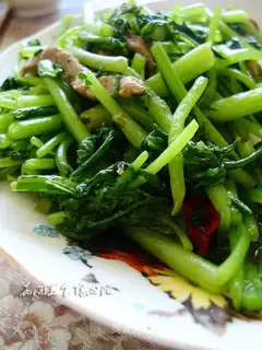 stir-fried chrysanthemum