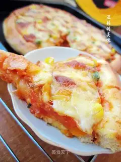 Chicken leg and melon pizza