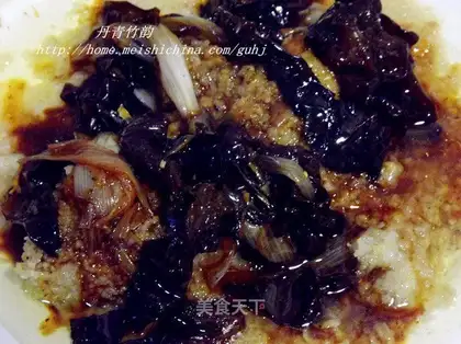 Steamed duck with rice flour