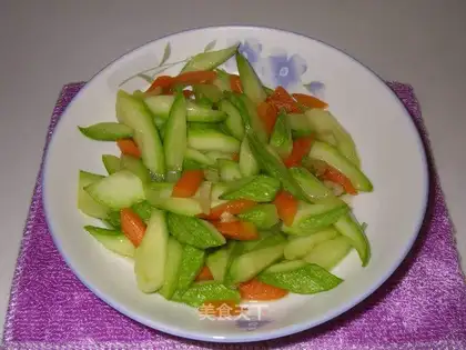 stir-fried zucchini