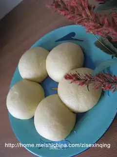 Millet flour steamed buns