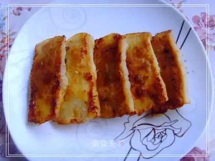 Chinese cabbage and meat pot stickers
