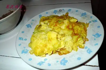 chopped green onion eggs