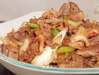 stir-fried mutton with green onions