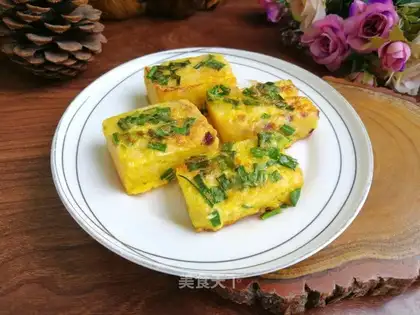 Onion fried egg toast