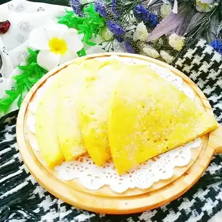Milk eggs, all-wheat waffles