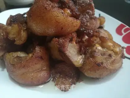 Soy pig hoofs