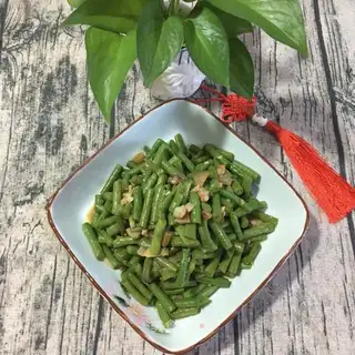 Garlic pasta beans