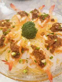 A garlic fan with a shrimp back