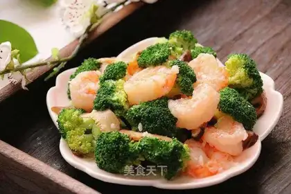 Shrimp fried broccoli