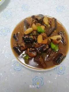 Garlic is burning yellow