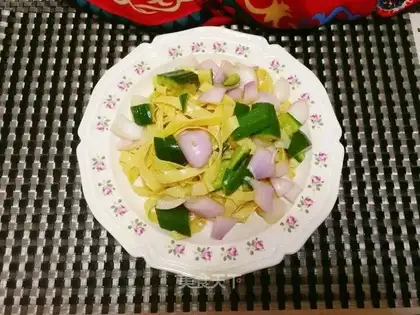 Dutch cucumber onion tofu skin